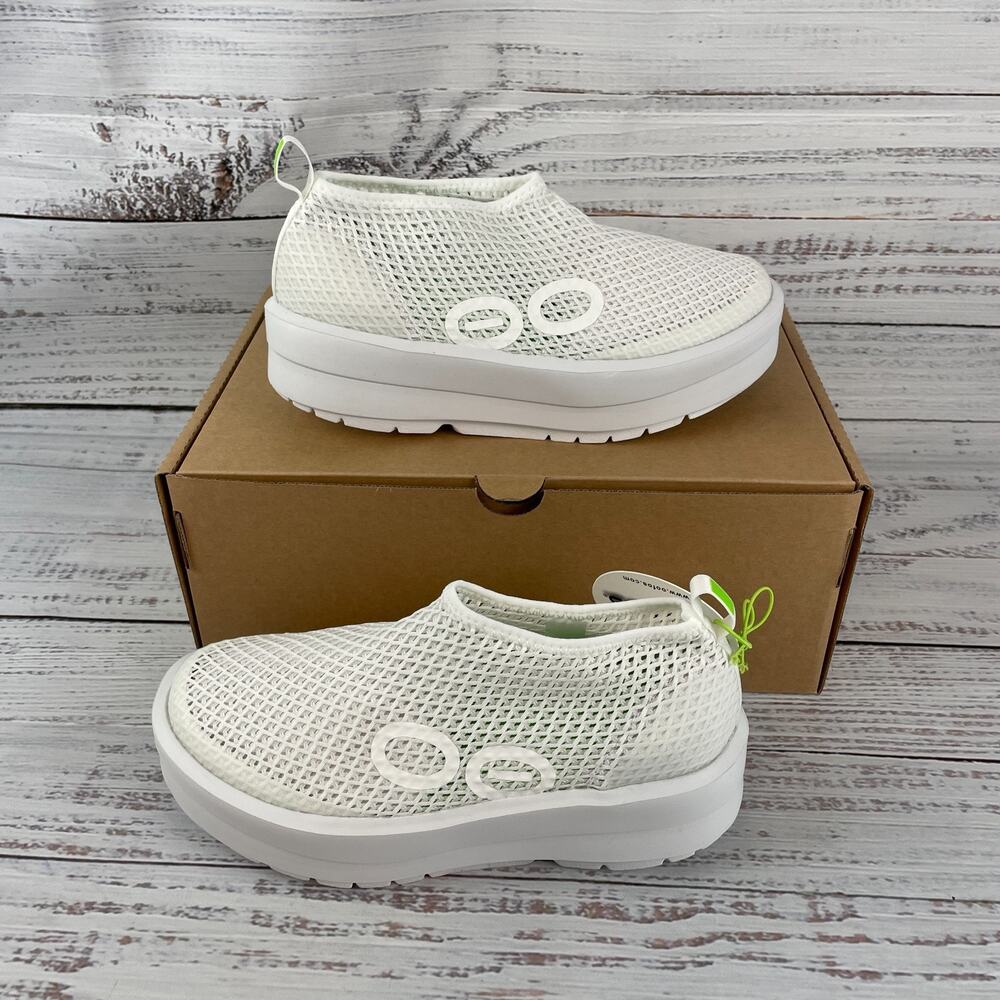 OOFOS OOmega Chukka Womens US 6.5 Recovery Shoes Slip On White